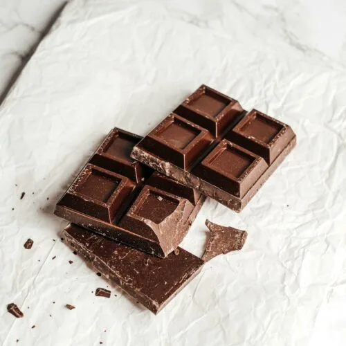 Chocolat Noir Cru : Un Trésor de Saveurs et de Bienfaits